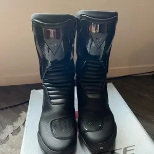Dainese Nexus 2 Air - size 46 (12 US) - Retail for over $300 - only worn once Dainese Nexus 2 low-cost | Louis ?️ main image 4